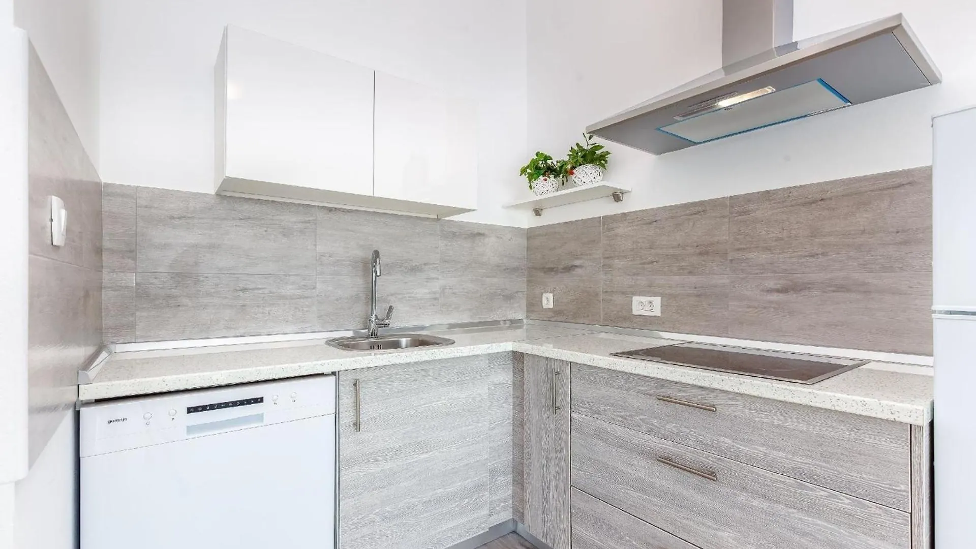 Ferienwohnung Fuer 6 Personen Ca 90 M In Dramalj, Adriakueste Kroatien Kvarner Bucht Apartment